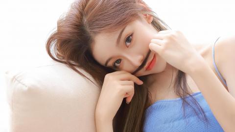 乌鲁木齐：炎炎夏日 街头音乐喷泉吸引民众消暑纳凉